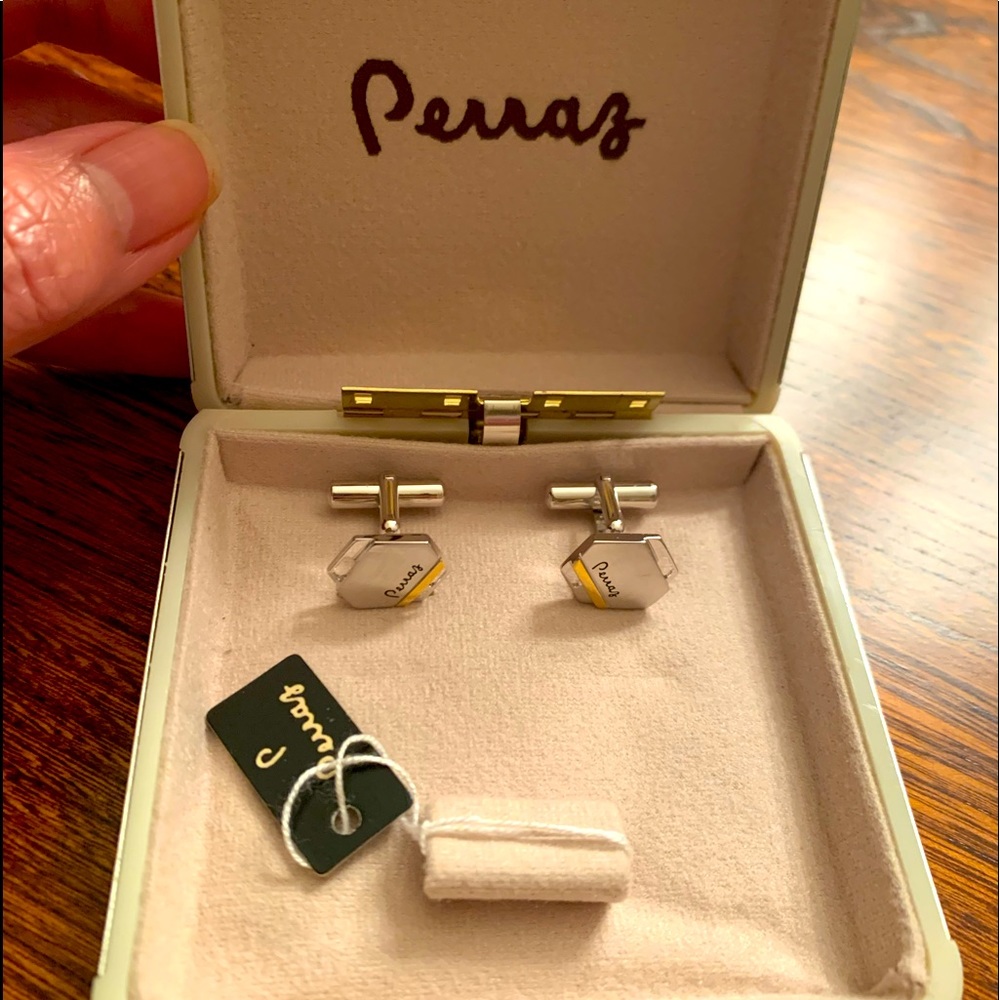 Cufflinks